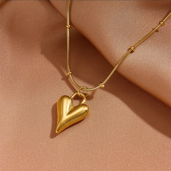 Fashion Jewelry Jewelry - I'll Try & Restock 18k Gold Plated Heart Pendant Necklace